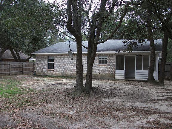 3rd image of 913 Orange St