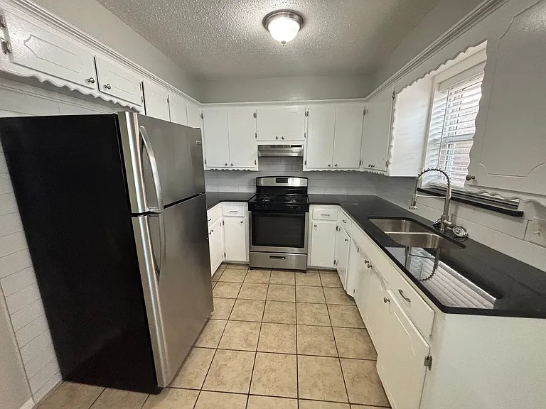 301 N University Dr #4 — Photo 17