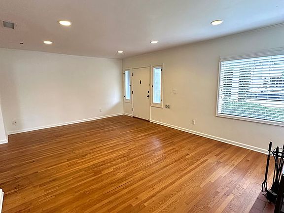 3rd image of 351 Coronado Ave