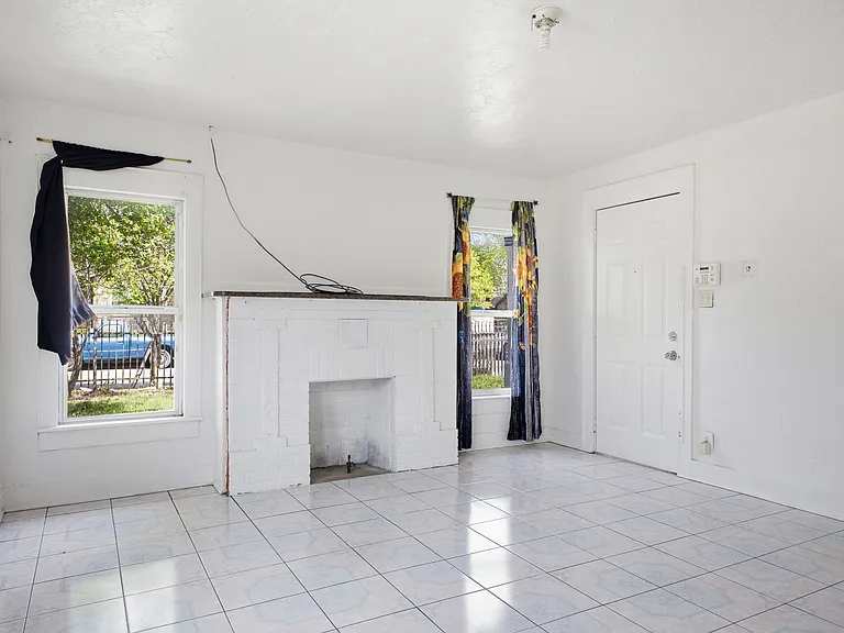 2634 Emmett St — Photo 18