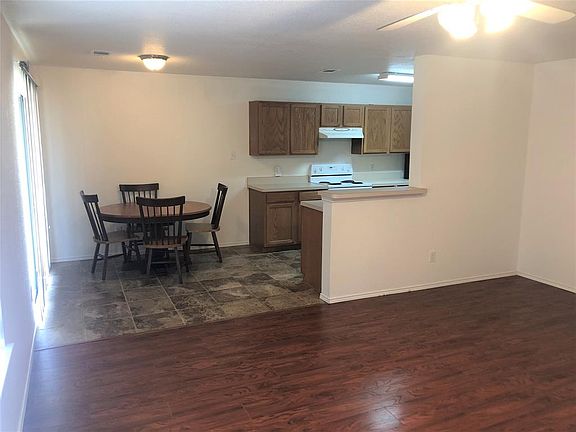 5th image of 13224 Elmhurst Dr