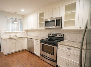 9 Eastport Ct, Red Bank, NJ 07701