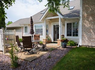 1875 Waterford Pl SW, Rochester, MN 55902