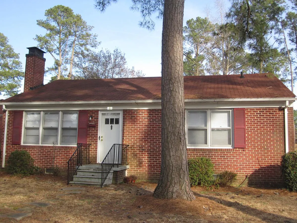 2 bed, $1,000 — Photo 2