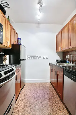 Rented by City Wide Apartments | media 6