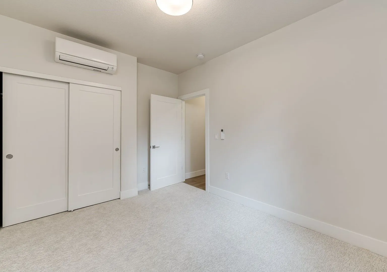 Montana Condos — Photo 3