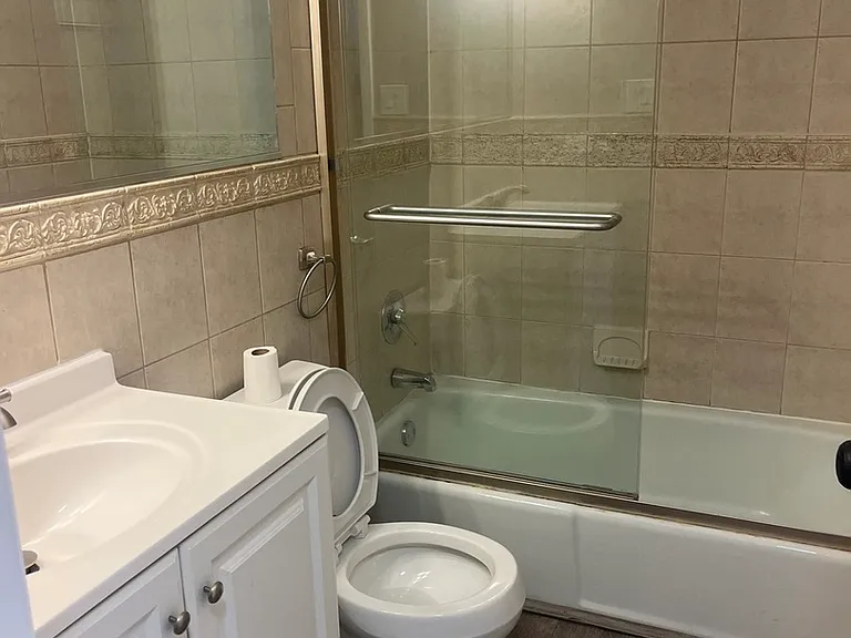 9729 S Ridgeland Ave #302 — Photo 6