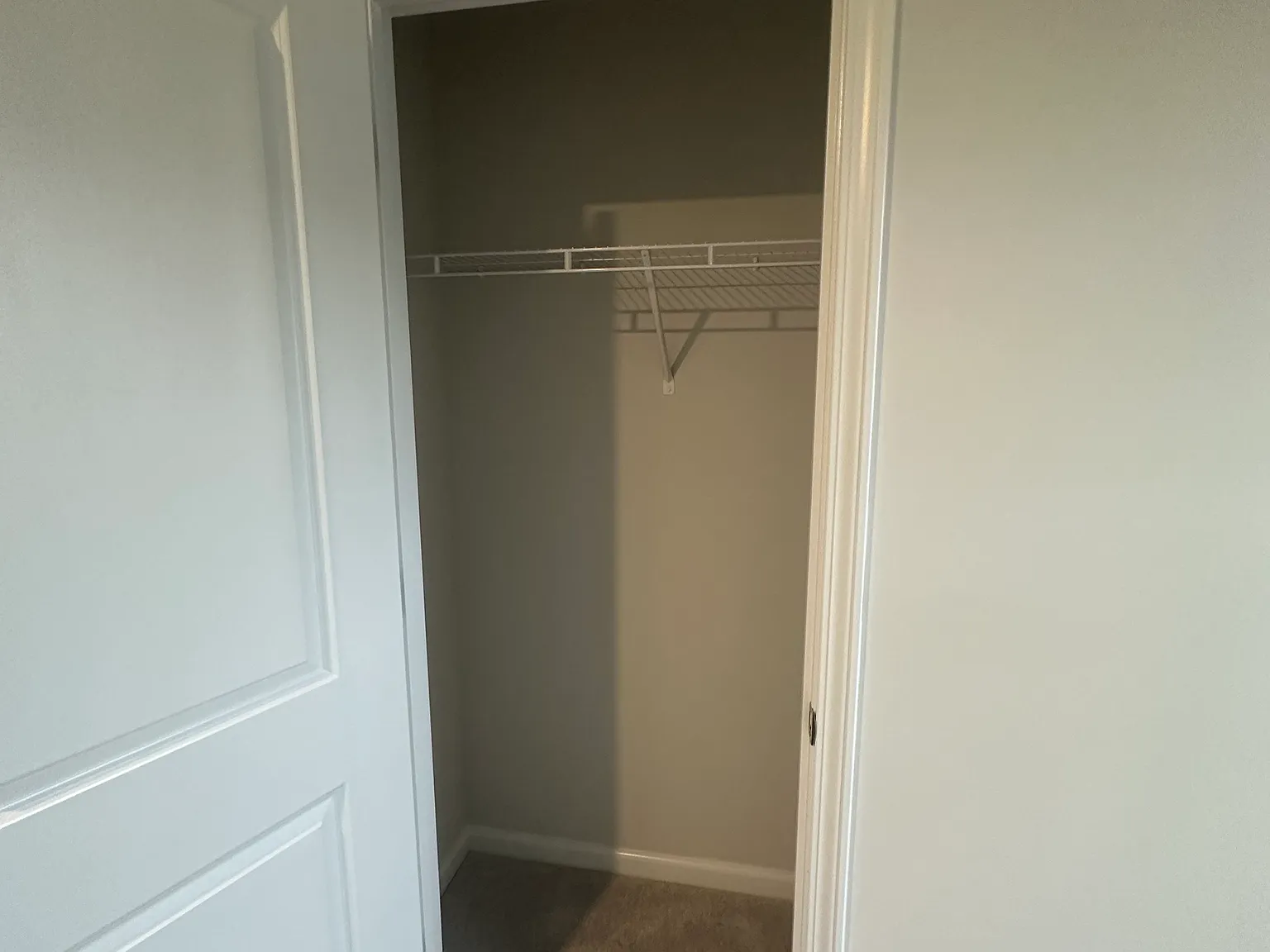 3 bed, 1924 sqft, $2,195 — Photo 4