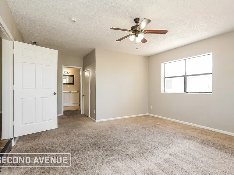 2727 W 45th St — Photo 13