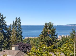 1005 5th Ave S APT 201B, Edmonds, WA 98020