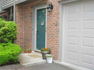 94 Metacomet Dr #94, Meriden, CT 06450