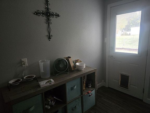 4th image of 1015 Church St