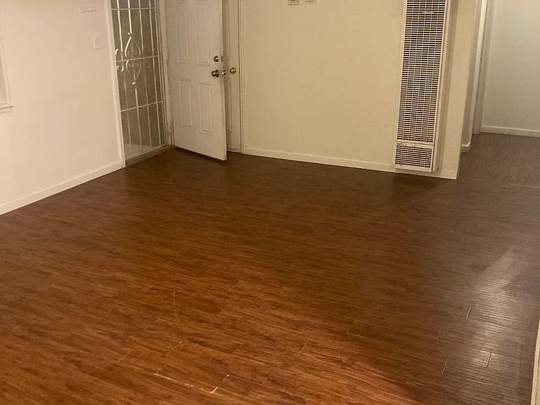 1002 E Navajo St — Photo 8