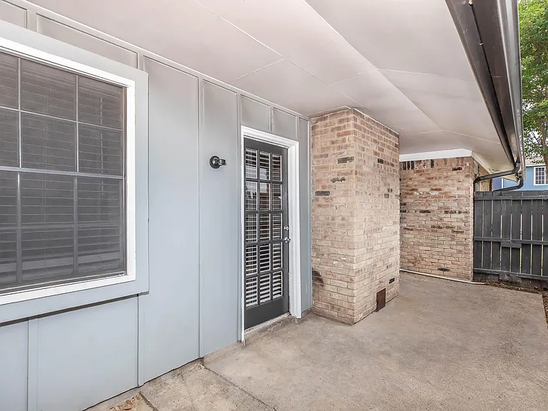 Townhouse West — Photo 10