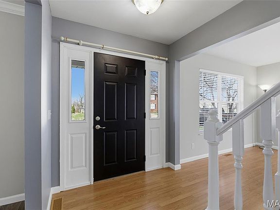3rd image of 742 Oak Leaf Bluff Dr