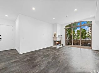 10862 Bloomfield St APT 101, North Hollywood, CA 91602