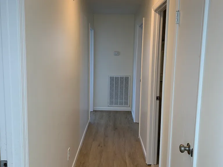 2806 Midfield Cir SE — Photo 8