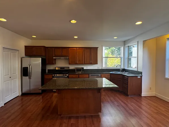 13310 132nd Ave NE #D, Kirkland, WA 98034