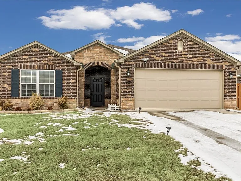 6808 SW Pilgrim Rd — Photo 1