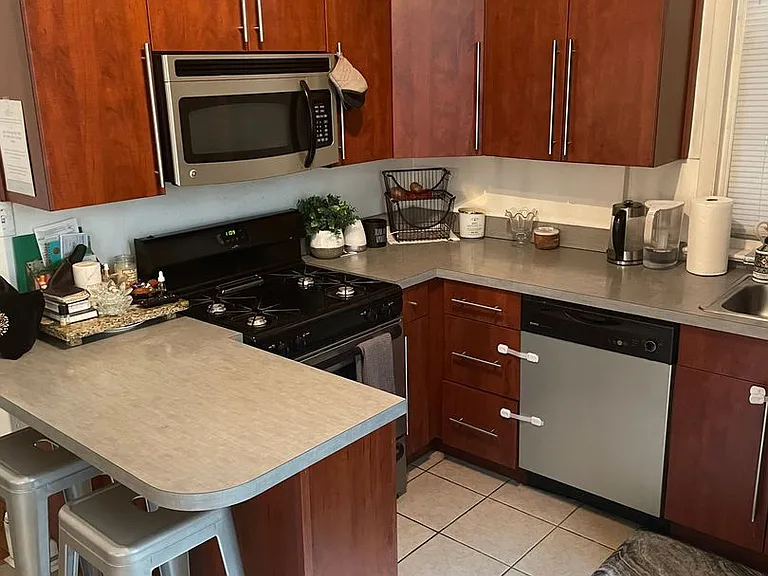 711 Walnut St — Photo 25