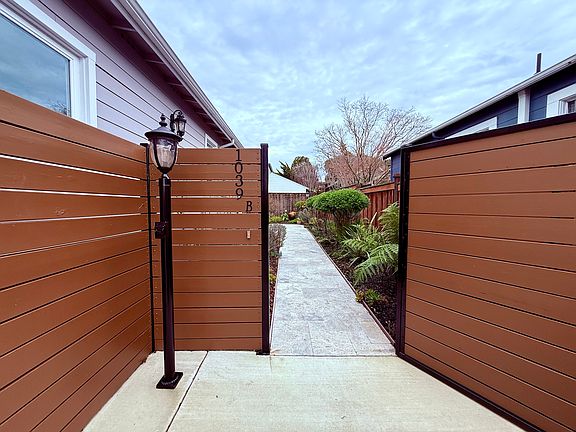 Unit B front entrance