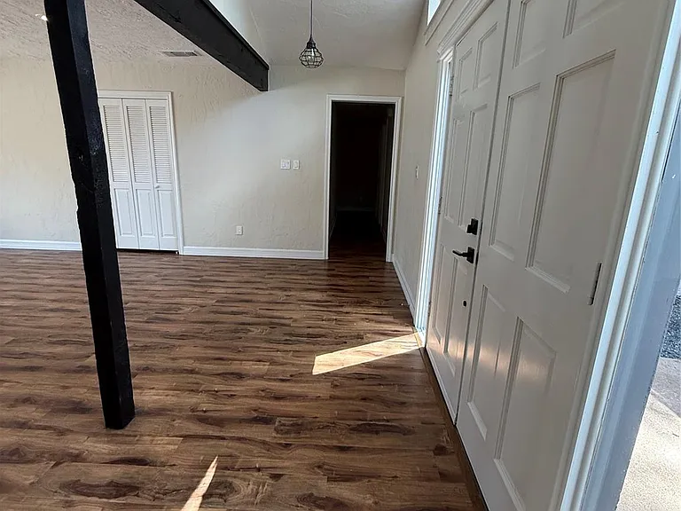 2716 Pine Cone Ln — Photo 9