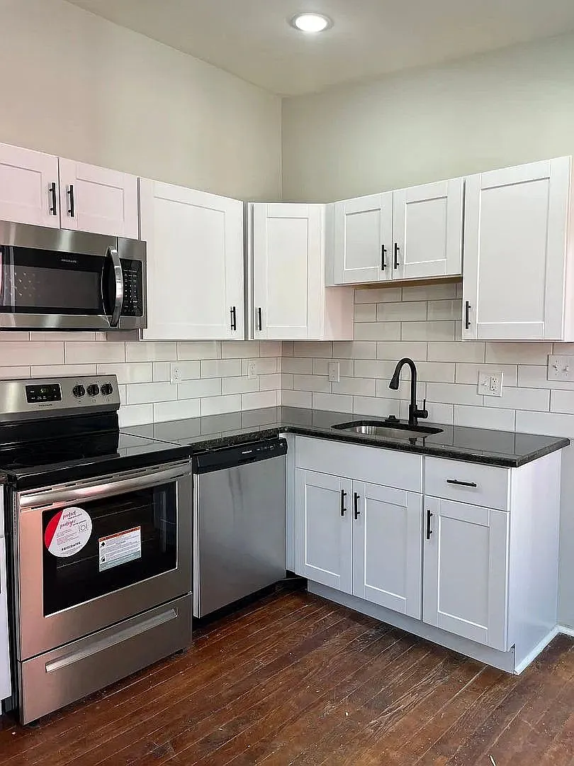 522 Manor Street — Photo 2