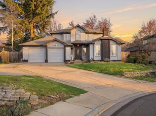 2358 Asher Dr, Medford, OR 97504