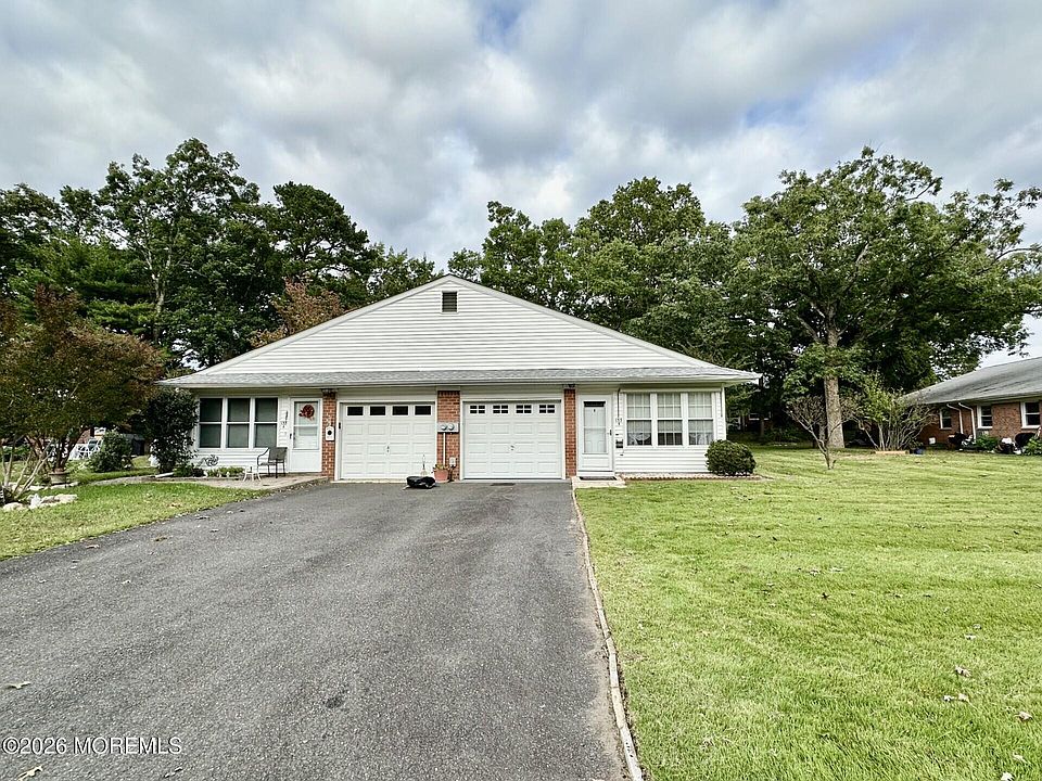 1st image of 133 B Azalea Drive
