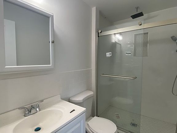 5th image of 303 8th Ave APT 3