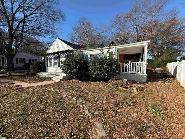 4 Wembley Rd, Greenville, SC 29607