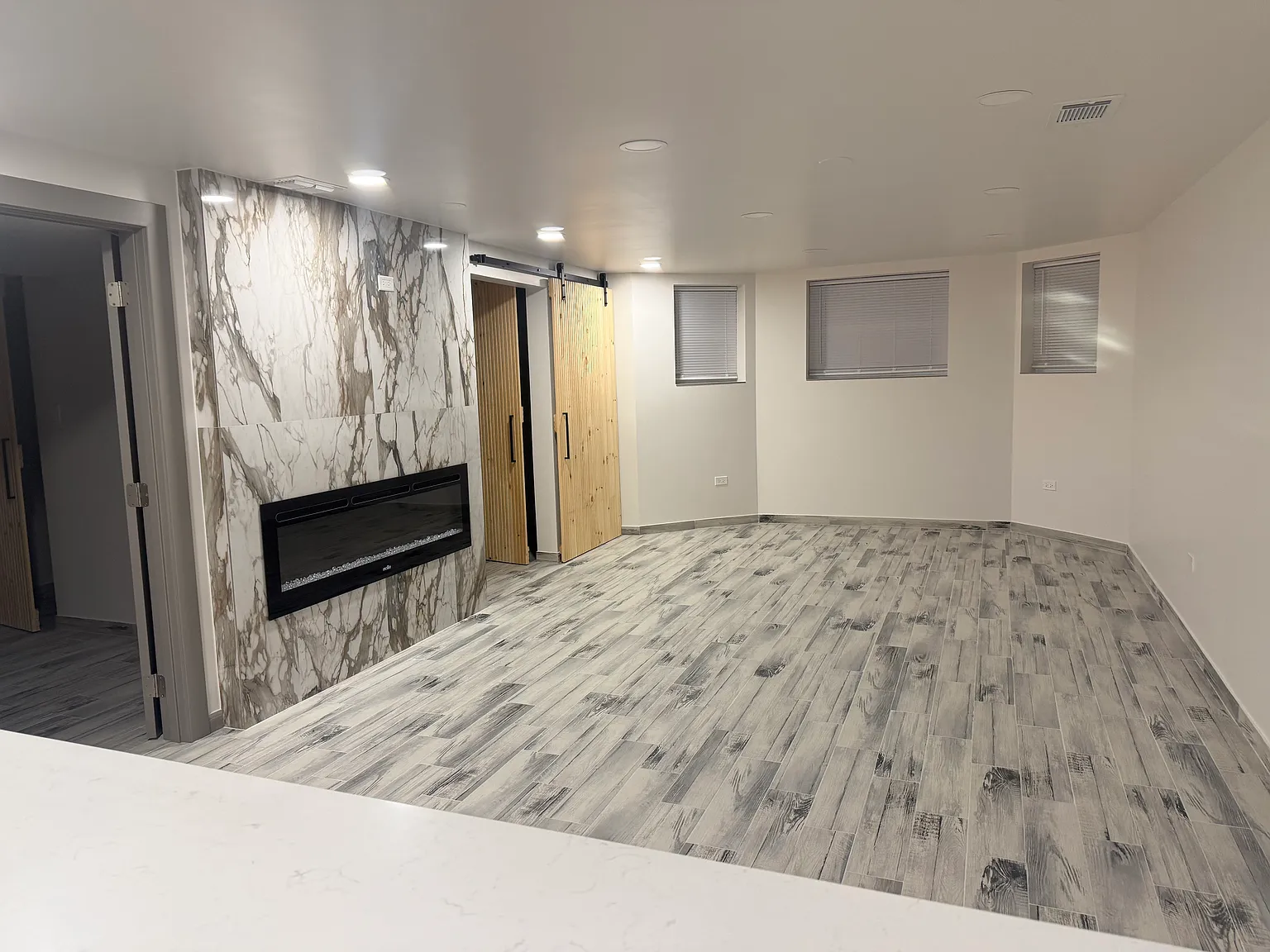 2 bed, 1100 sqft, $2,300 — Photo 1