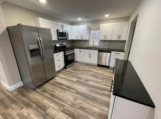 2496 Maybury St, West Bloomfield, MI 48324