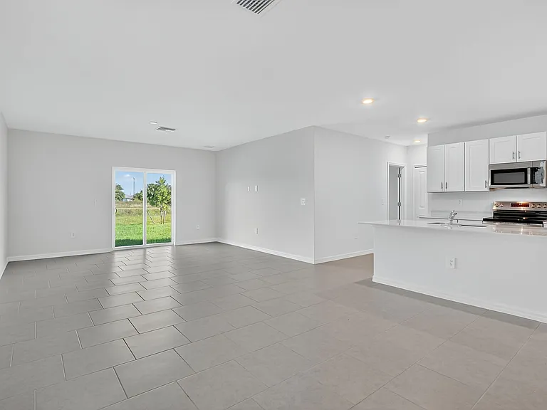19525 Fairhill Ct — Photo 12