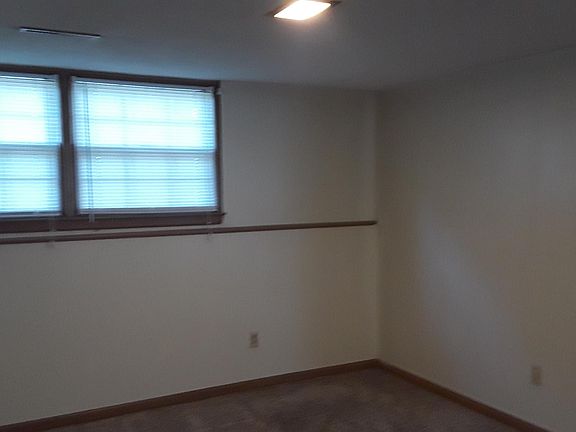 2nd image of 7521 Hawthorne Ave