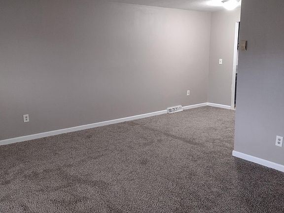 2nd image of 4871 Banbury Ct APT 3