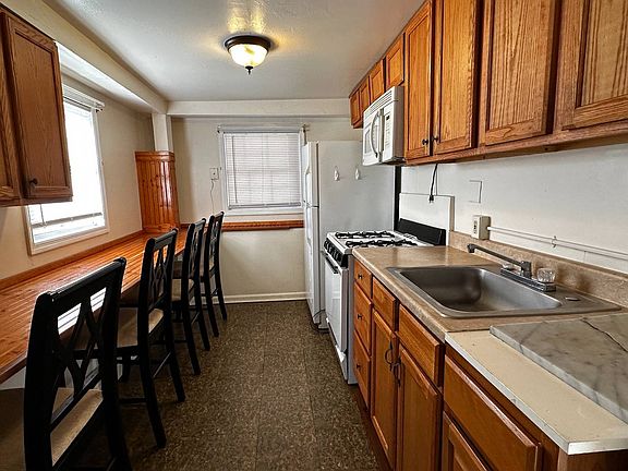 2nd image of 593 Route 44 APT 55-1