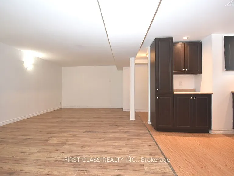 49 Longford Dr #BASEMENT — Photo 6