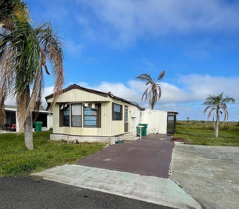 2nd image of 17100 Tamiami Trl #21