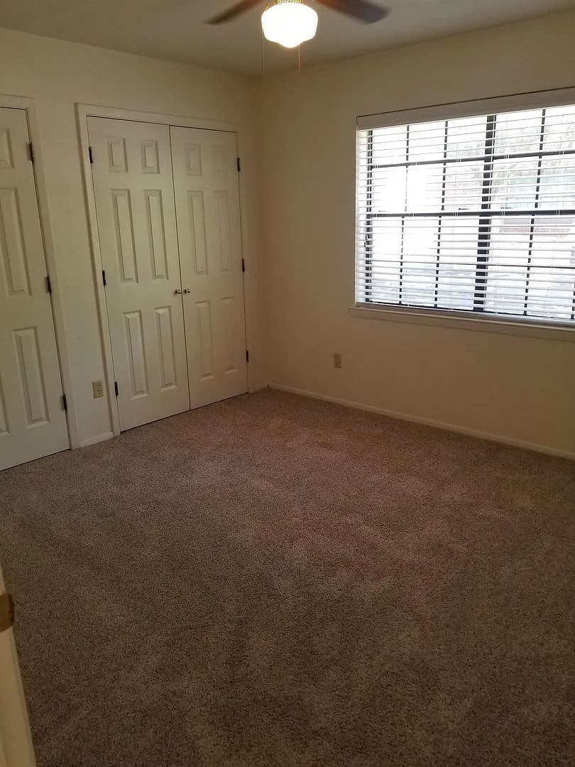 College Station, 3 bedroom - 2 bath fourplex- Upstairs on Woodsman Dr. — Photo 4