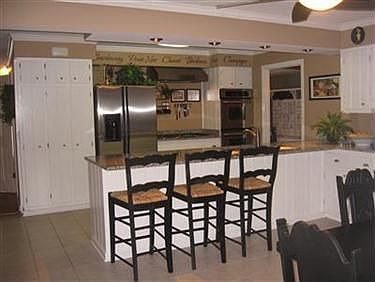 3rd image of 8231 Westhill Dr