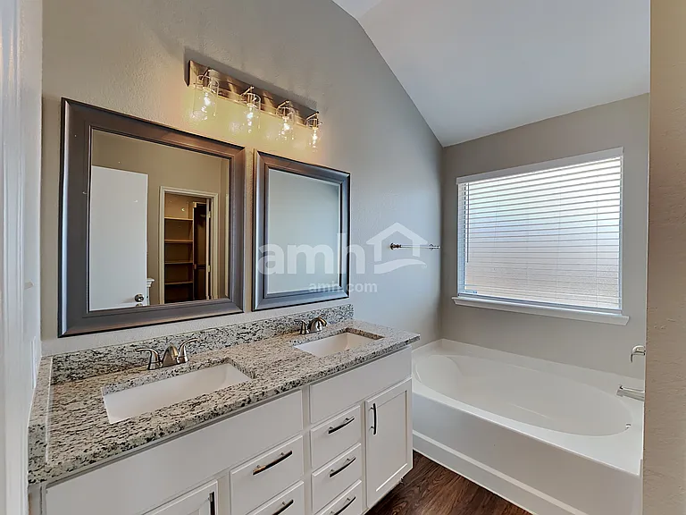 3700 Allison Dr — Photo 10