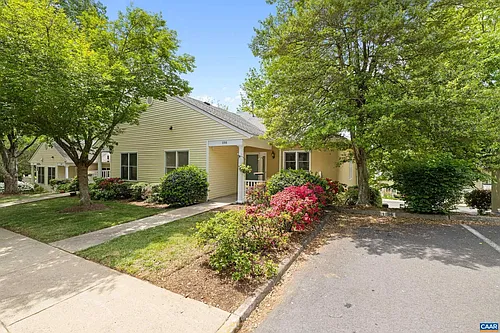 1184 Partridge Ln #1 Photo 1
