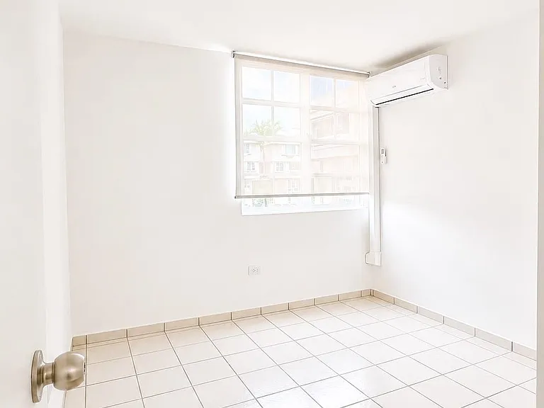 18-18 Avenida Albolote #1503 — Photo 11