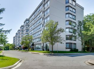 521 Riverside Dr #105, London, ON N6H 5E2