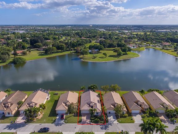 5th image of 9574 Lago Dr