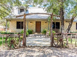 3604 Live Oak Rd, Santo, TX 76472