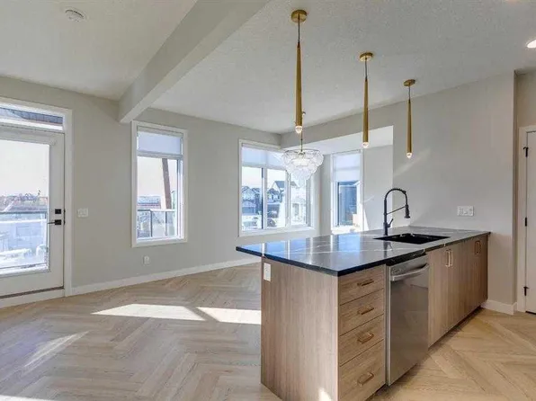 14800 N 1st St #308, Calgary, AB T3P 2M3