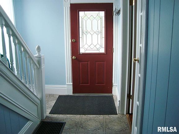 4th image of 1158 Mulberry St
