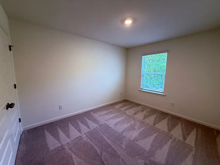 128 Parker Ln — Photo 18